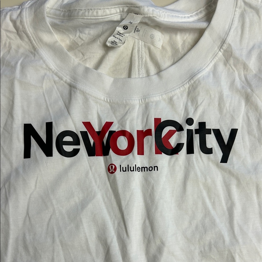 Rare lululemon athletica White and Red New York City Tee Plus Size 20